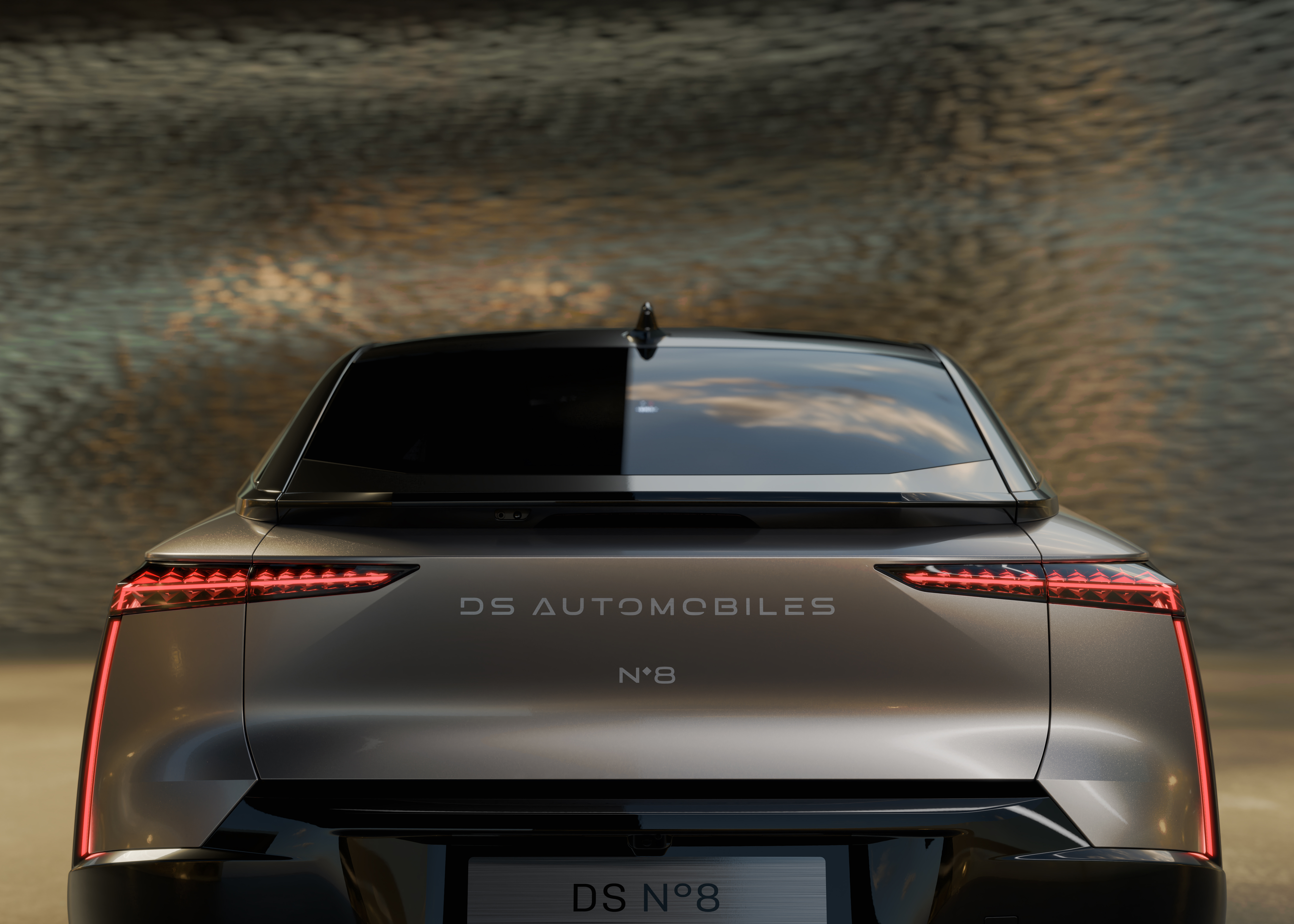 DS N°8のリアライトシグネチャー。垂直ラインを取り入れた3D LEDテールランプ／2026年5月28日発売時の公式画像