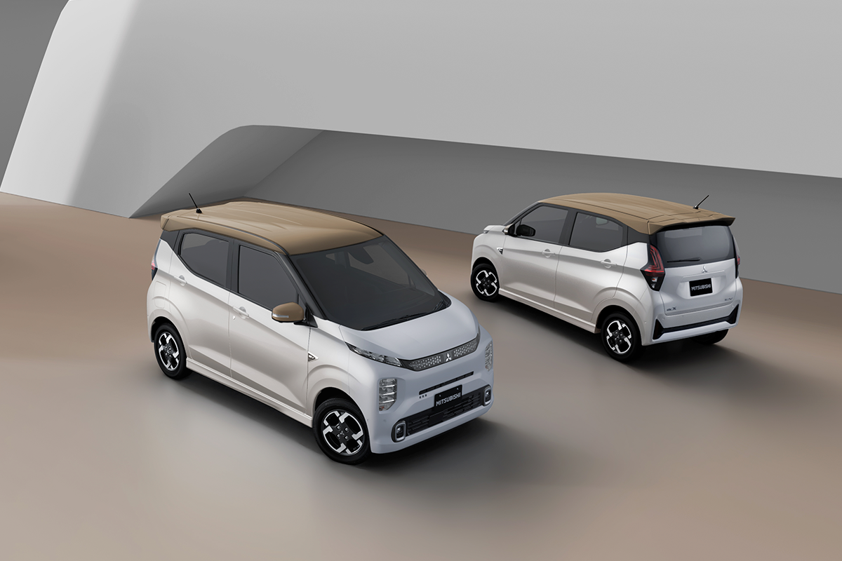 一部改良後のeKクロス EV「P」。デザイン刷新後のフロントまわりを示す公式画像