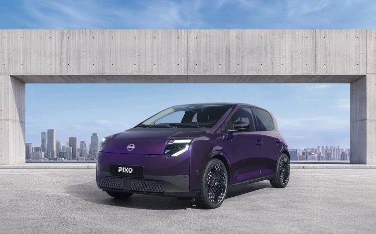 日産の欧州向け新型小型EVピクソ（紫）の外観。2026年9月23日公開時の公式画像