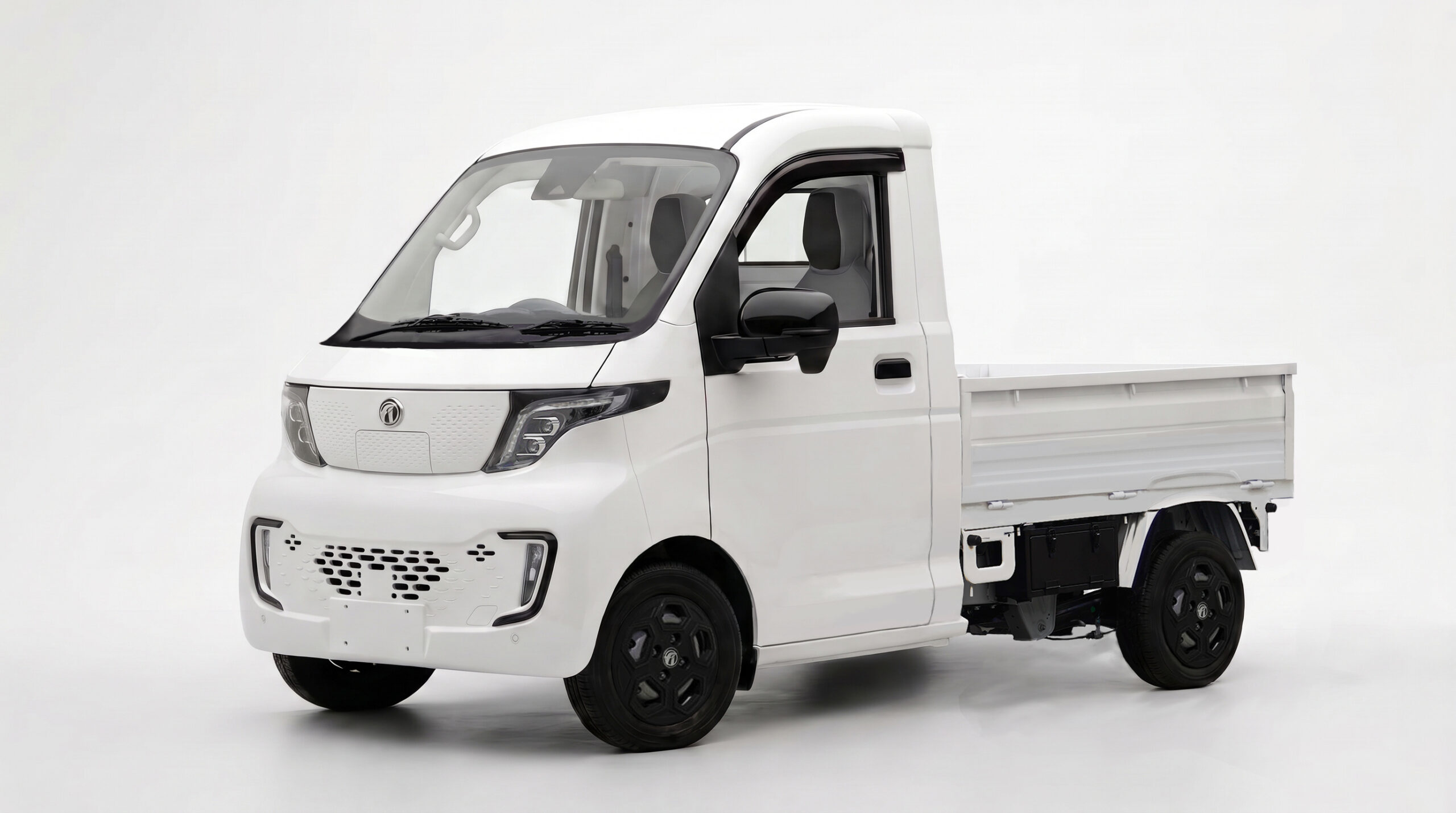 フォロフライの軽トラックタイプ商用EV「FKT」の車両外観。2026年9月7日受注開始