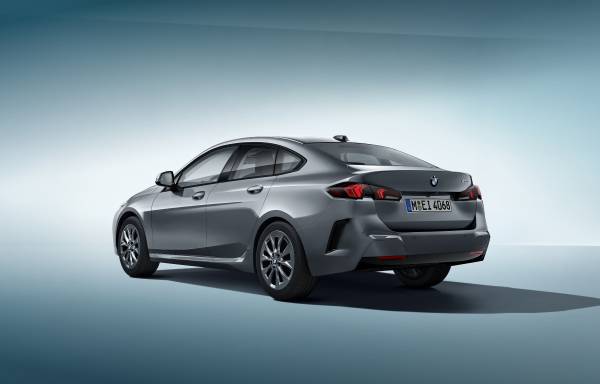 BMW 220 グラン クーペ original。2026年8月26日発売時の公式報道用画像