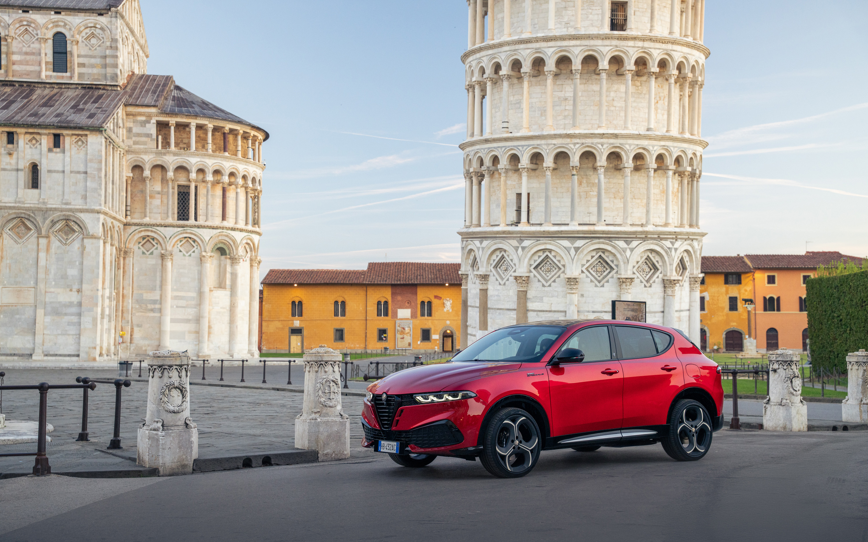 アルファ ロメオ トナーレ イブリダ Sport Speciale。2026年9月24日発売時の公式画像