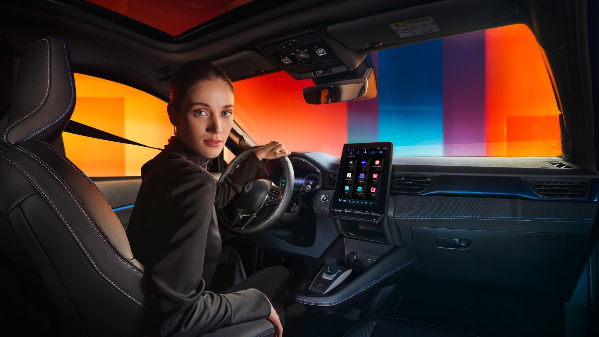 ルノー キャプチャー新E-TECHの発売リリースで、openR linkの車載Googleサービス対応を紹介する箇所に掲載された公式画像